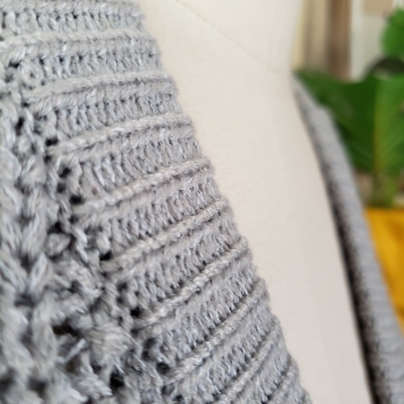 Contemporary Gray Sweater Size Small NEW! - Picture 9 of 16